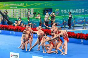 10朵“金花”惊艳亮相 水中绽放勇夺北京首金